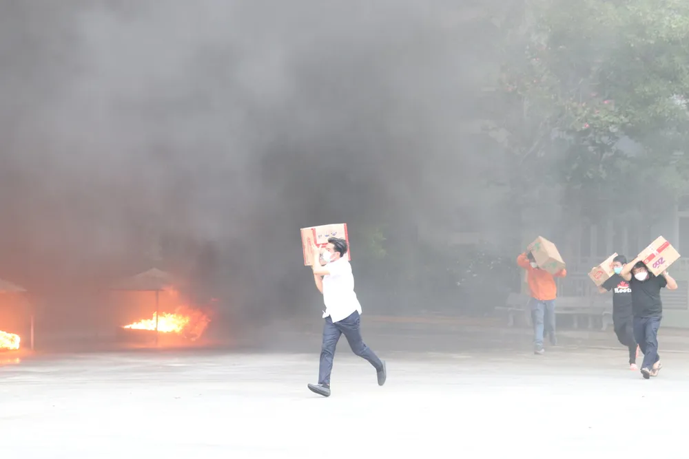 Hỗ trợ đưa tài sản của người dân đến nơi an toàn Hỗ trợ đưa tài sản của người dân đến nơi an toàn