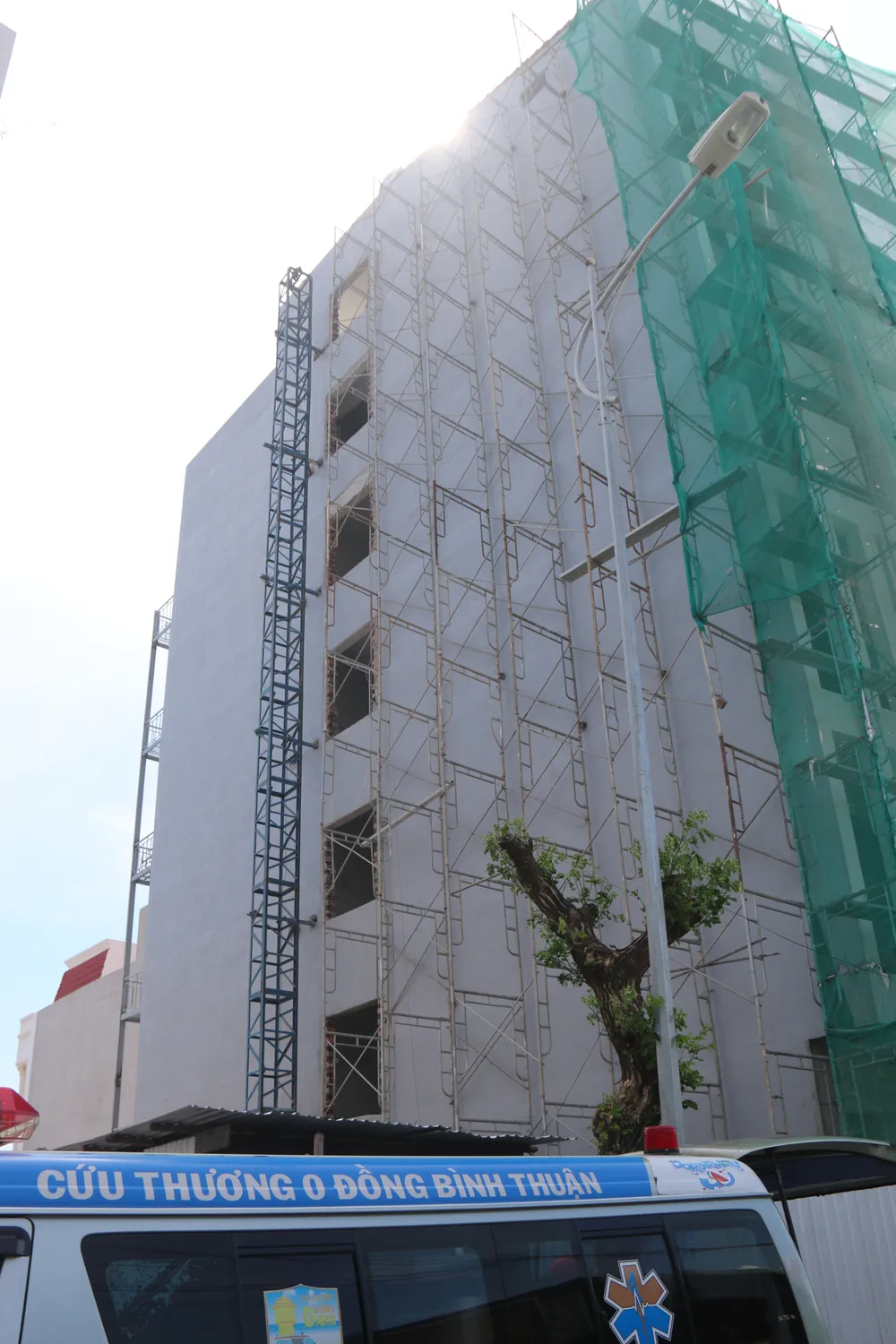 Công trình xây dựng, nơi 3 công nhân rơi xuống đất tử vong