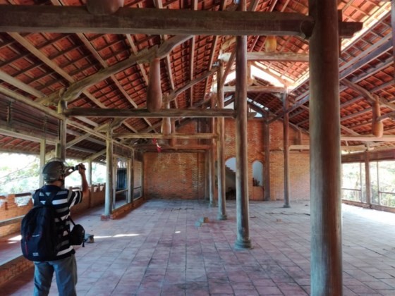 Resorts, restaurants abandoned after stop of Ke Ga seaport project ảnh 2