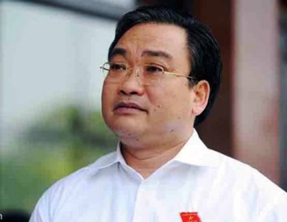 Mr. Hoang Trung Hai replies to press questions on June 5th, 2017 (Photo: SGGP)