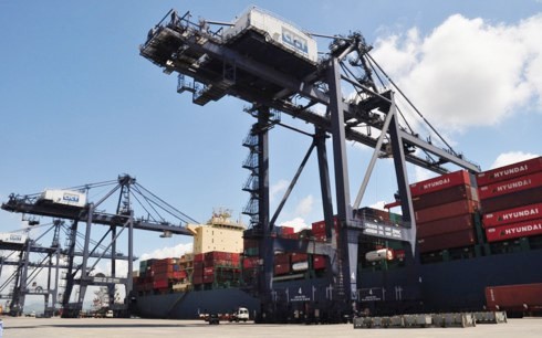A container vessels loading goods in Cai Lan International Seaport