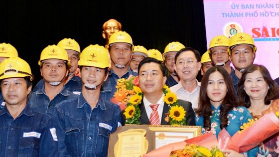 Ton Duc Thang Award honors 10 outstanding workers, engineers in HCMC ảnh 2