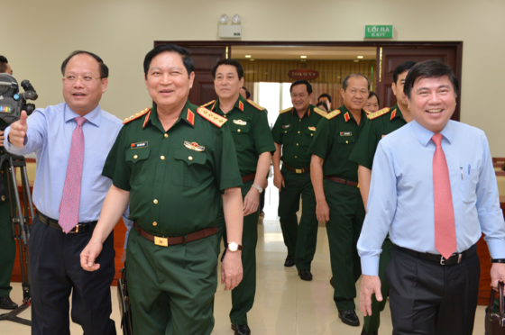 Defense Ministry to assist HCMC to solve port traffic jam ảnh 2