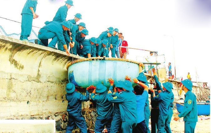 Southern Vietnam braces for typhoon Usagi ảnh 1