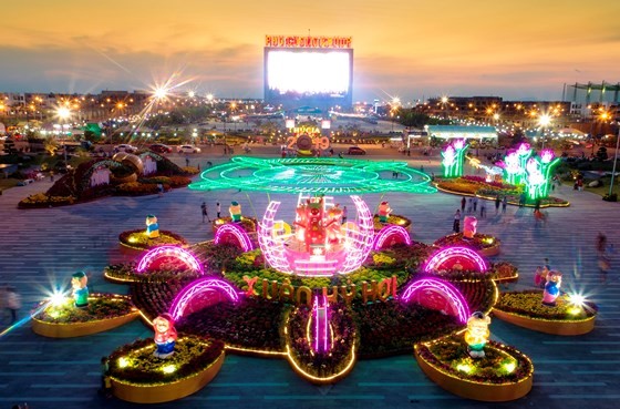 Tourist sites crowded in Mekong Delta during Tet holidays ảnh 1