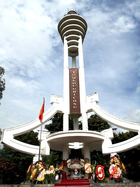 The monument of martyrs at Vi Xuyen cemetery, Ha Giang province (Photo: SGGP)