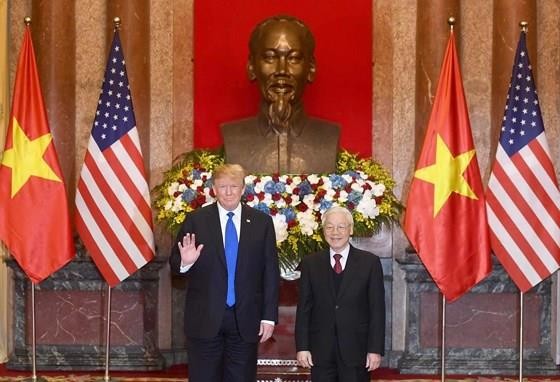 Top Vietnamese leader holds talks with US President ảnh 1