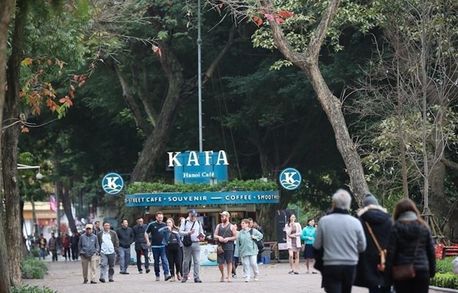 Visitors to Hanoi (Source: VNA)