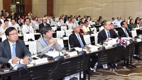 City Party Chief awards first prize to U.S. firm in innovation district contest ảnh 1