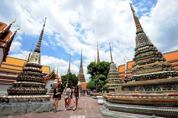 At a temple in Bangkok (Photo: Xinhua)