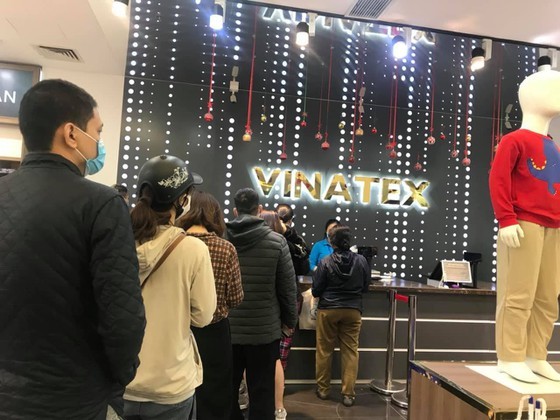 Vinatex about to provide antibacterial, waterproof facemasks ảnh 2