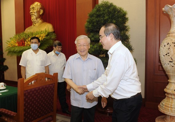 Party leader approves HCMC's preparations for 11th municipal Party Congress ảnh 2