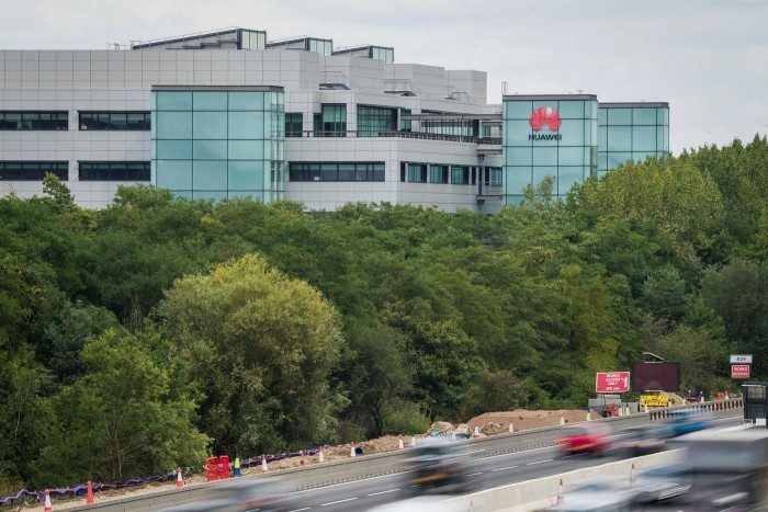 UK spy agencies push for curbs on Chinese ‘smart cities’ technology ảnh 1