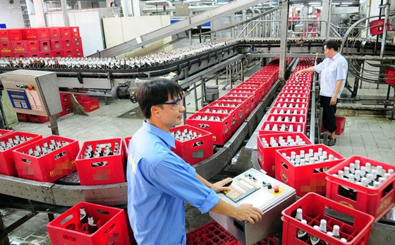 Beer companies struggling under pandemic ảnh 1