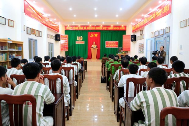 President grants amnesty to more than 3,000 prisoners ảnh 1