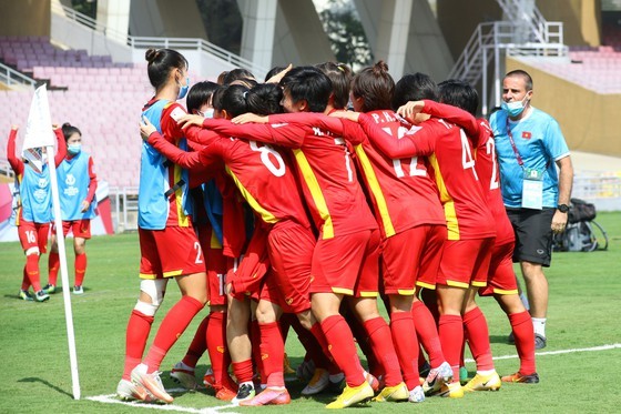 Beating Chinese Taipei 2-1, Vietnamese women advance to 2023 World Cup ảnh 1