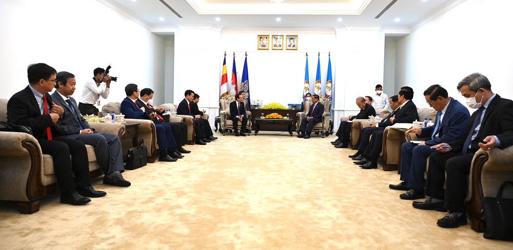 Secretary of HCMC Party Committee Nguyen Van Nen expresses his joy at the achievements that Cambodia has made over the past years. (Photo: SGGP) Secretary of HCMC Party Committee Nguyen Van Nen expresses his joy at the achievements that Cambodia has made over the past years. (Photo: SGGP)