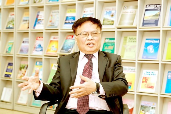 Nguyen Dinh Cung, former director of the Central Institute for Economic Management