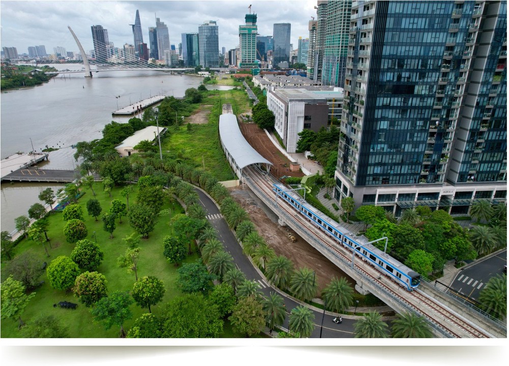 A Ben Thanh-Suoi Tien metro train in the test run of the entire route on August 29 (Photo: SGGP) A Ben Thanh-Suoi Tien metro train in the test run of the entire route on August 29 (Photo: SGGP)