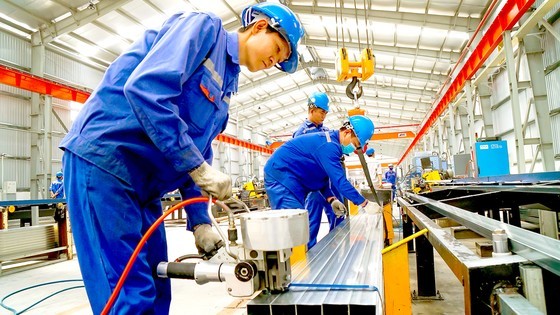 Galvanized steel production at Ton Dong A Corporation, Dong An 2 Industrial Park, Binh Duong Province (Photo: SGGP)