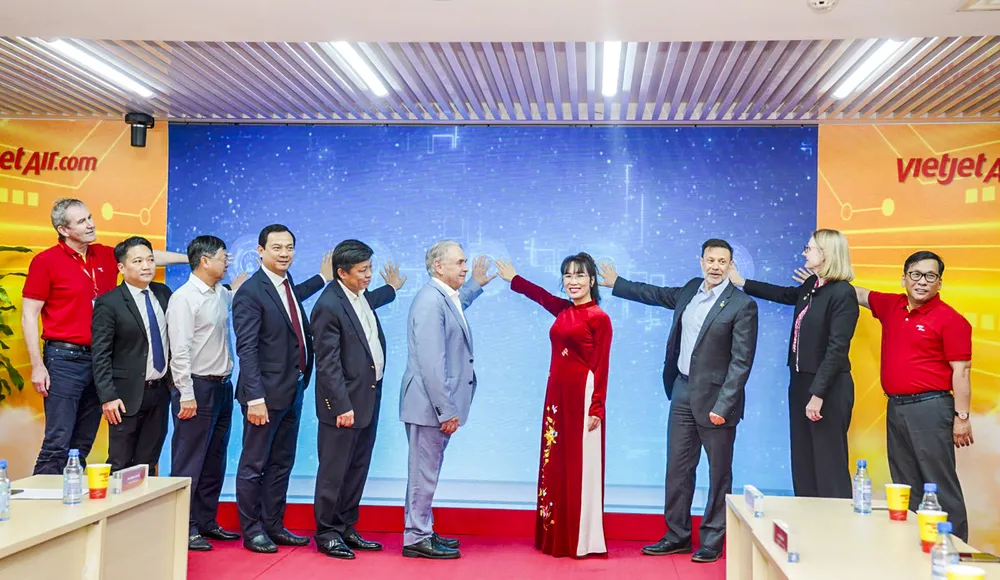 Các đại biểu tham dự sự kiện thực hiện nghi thức khai trương các đường bay Việt Nam - Úc của Vietjet Các đại biểu tham dự sự kiện thực hiện nghi thức khai trương các đường bay Việt Nam - Úc của Vietjet