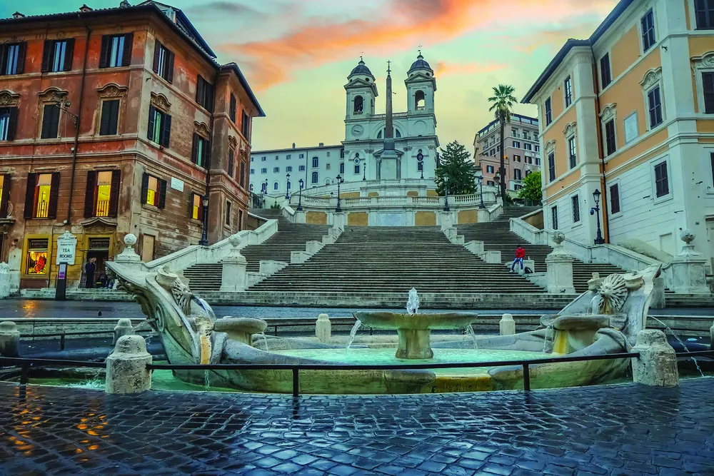 Spanish Steps - Nơi giao thoa của nhiều công trình. Spanish Steps - Nơi giao thoa của nhiều công trình.