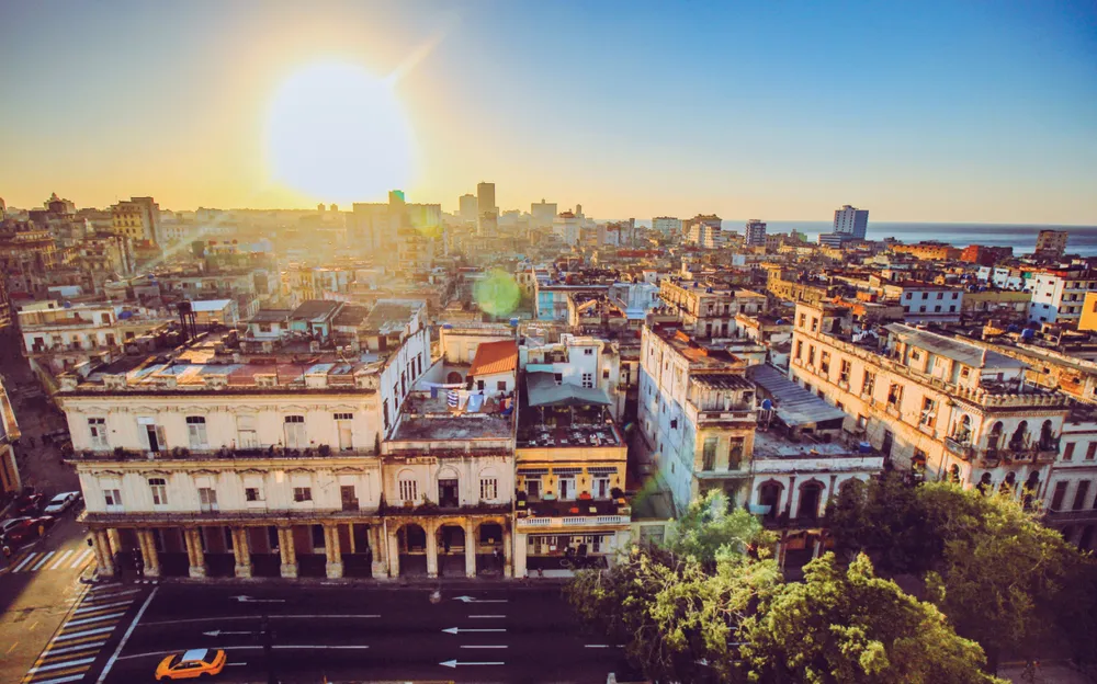 Cu Ba đất nước cổ kính và thân thiện ảnh 2