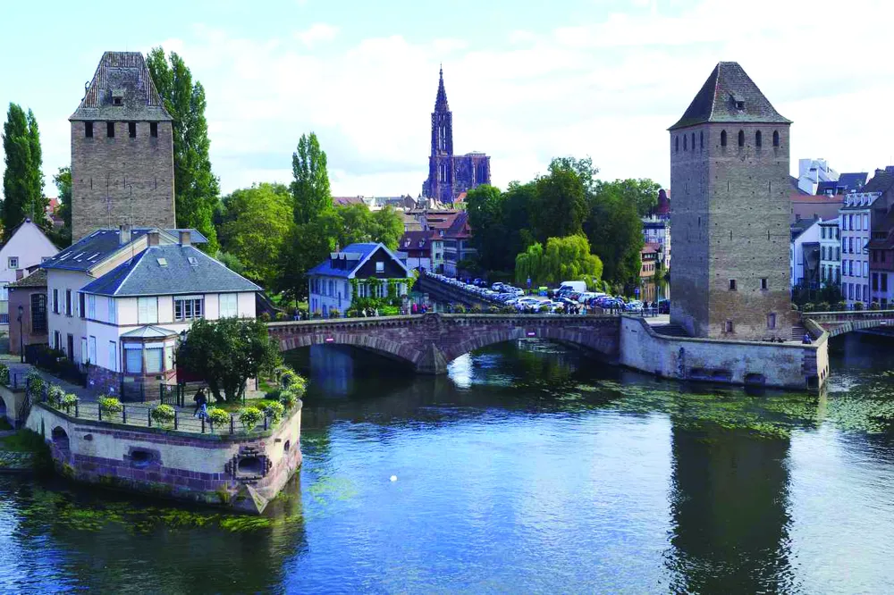 6 Cầu đập Barrage Vauban.jpg