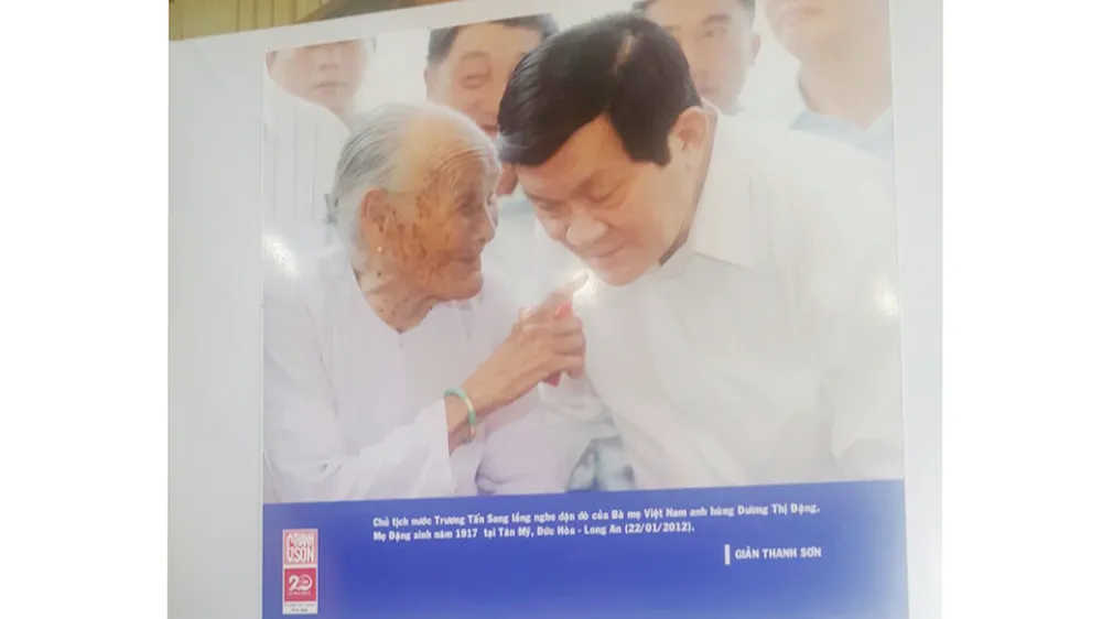 Triển lãm ảnh và giới thiệu sách ảnh “Vị thế Việt Nam” tại Long An ảnh 1