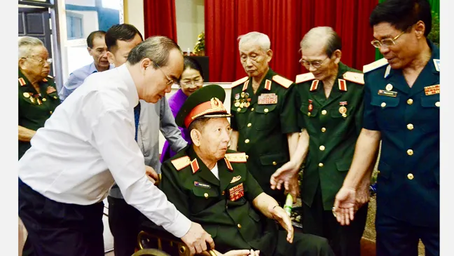 Bí thư Thành ủy TPHCM Nguyễn Thiện Nhân: Chấn chỉnh công tác cán bộ, ngăn chặn lợi ích nhóm ảnh 1