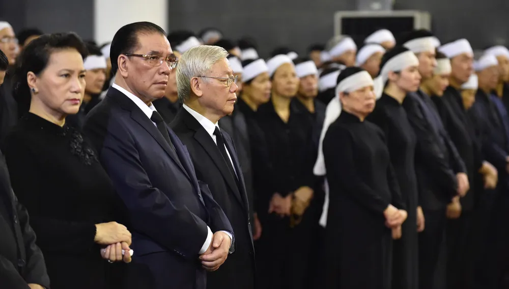 Xúc động tiễn đưa Chủ tịch nước Trần Đại Quang về nơi an nghỉ cuối cùng ảnh 4