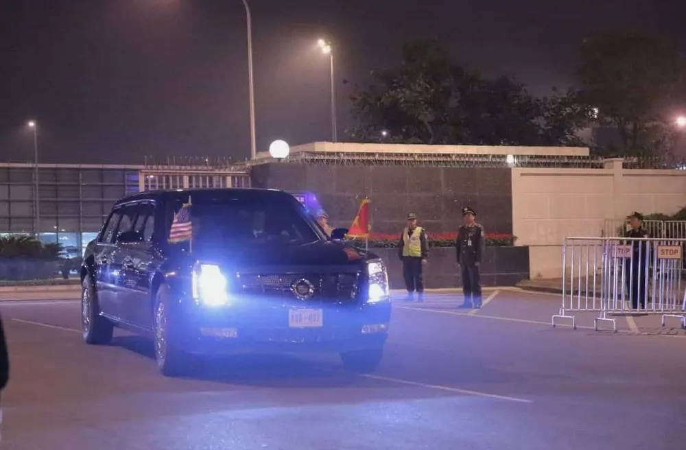 Tổng thống Mỹ Donald Trump đã đến Hà Nội ảnh 20