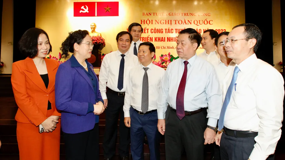 Các đại biểu trao đổi tại hội nghị. Ảnh: DŨNG PHƯƠNG Các đại biểu trao đổi tại hội nghị. Ảnh: DŨNG PHƯƠNG