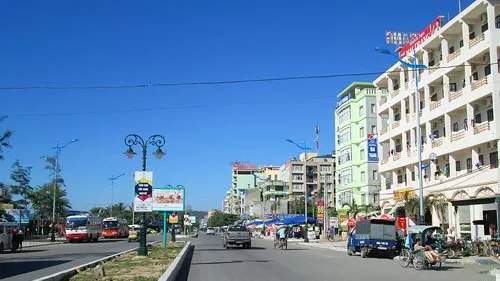 Một góc đường ven biển của thị xã Sầm Sơn, Thanh Hóa