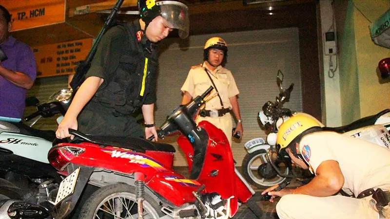 Giữ phố bình yên ảnh 2