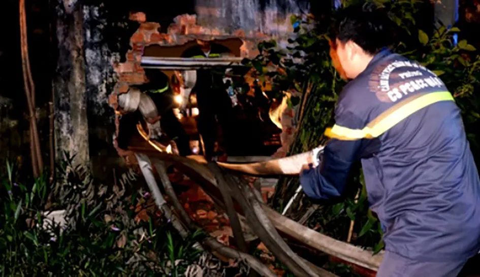 Trắng đêm chữa cháy ảnh 4