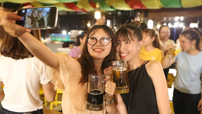 Cuồng nhiệt với Lễ hội bia B’estival 2017 tại Sun World Ba Na Hills ảnh 4