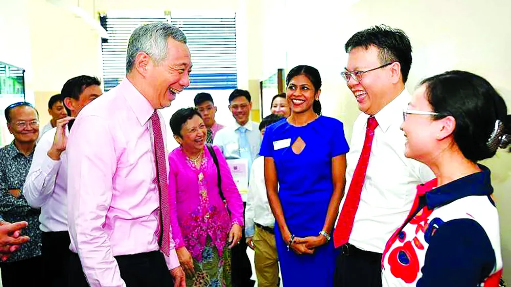 Thủ tướng Singapore Lý Hiển Long trong cuộc gặp gỡ  công dân mới của Singapore vào tháng 5-2017