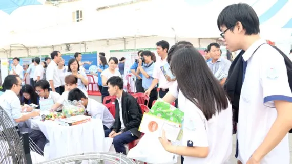 Ngày hội Hướng nghiệp – Dạy nghề do Trung tâm Dịch vụ việc làm Thanh Niên tổ chức