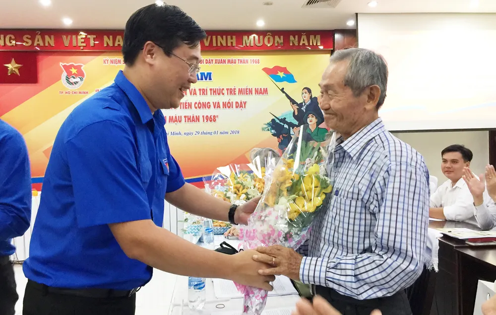 Tiếp bước cha anh, tuổi trẻ làm tốt trách nhiệm của mình ảnh 2