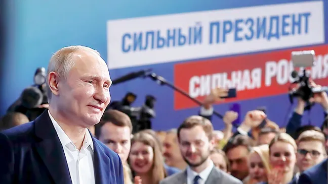 Tổng thống Nga Vladimir Putin phát biểu trước những người ủng hộ