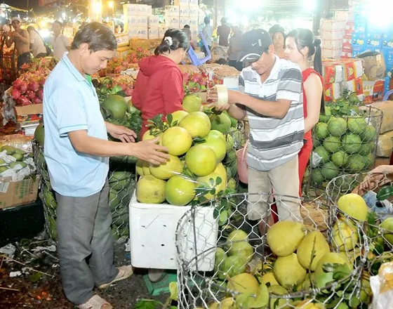 Tiểu thương giám sát chất lượng hàng hóa tận gốc