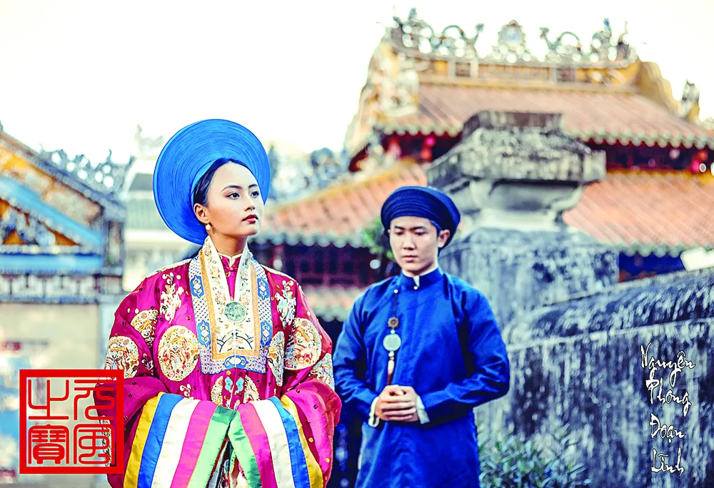 Áo Đoàn Loan Nhật Bình của công chúa Mỹ Lương, được Nguyên Phong Đoạn Lĩnh phỏng dựng                                                             Ảnh: NGUYÊN PHONG ĐOẠN LĨNH