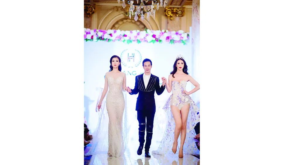 Thời trang Việt tiếp tục sôi động  ảnh 1