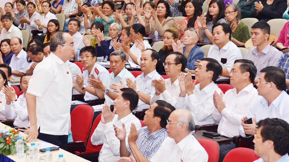 Bí thư Thành ủy TPHCM Nguyễn Thiện Nhân: “Giải quyết ngoại lệ cho dân Thủ Thiêm” ảnh 2