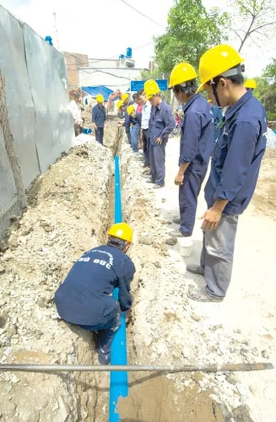 Thừa úng ngập, thiếu nước sạch ảnh 1