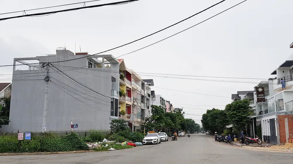 Khi thị trường biến động, đầu tư đất nền là an toàn? ảnh 1