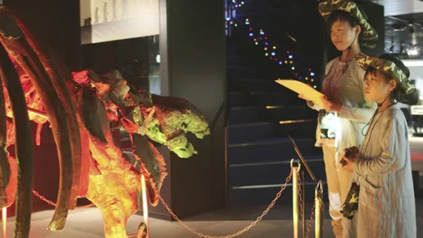 Ðêm ở viện bảo tàng khủng long