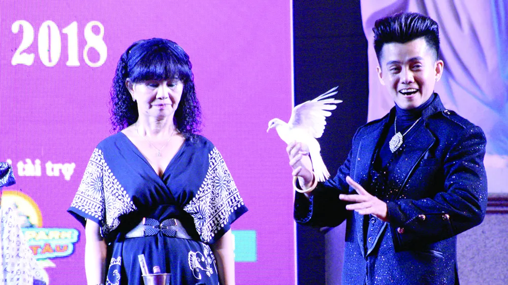 Tiết mục biểu diễn của  Trần Dũng - CLB  Ảo thuật TPHCM