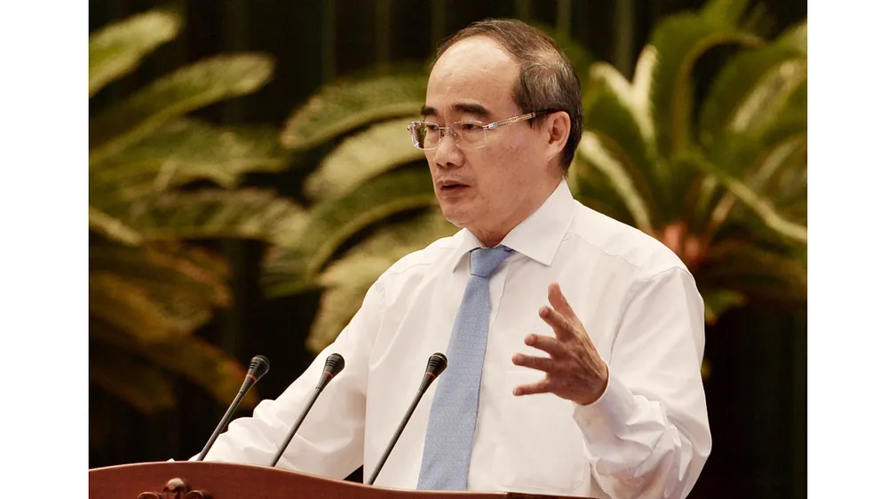 Bí thư Thành ủy TPHCM Nguyễn Thiện Nhân phát biểu bế mạc hội nghị. Ảnh: VIỆT DŨNG